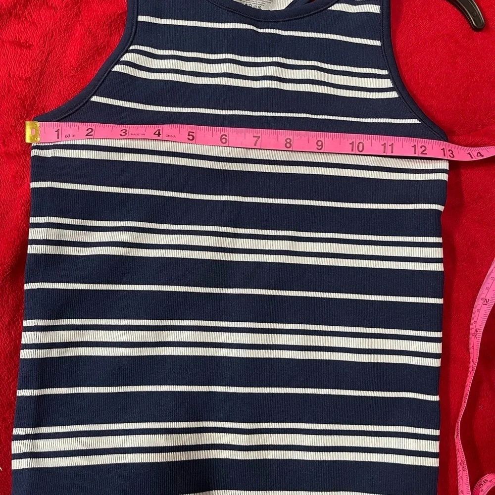 Athleta Blue and White Fitted Sleeveless Tank Top